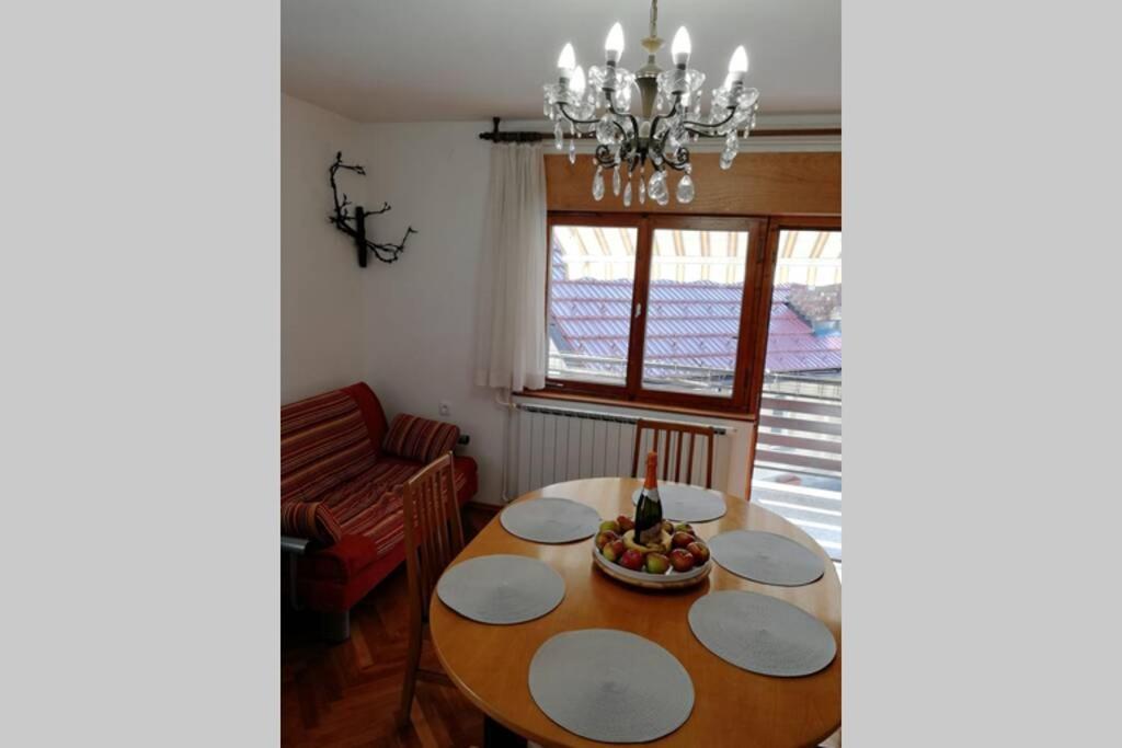 Apartmán Zrm Center Idrija Exteriér fotografie