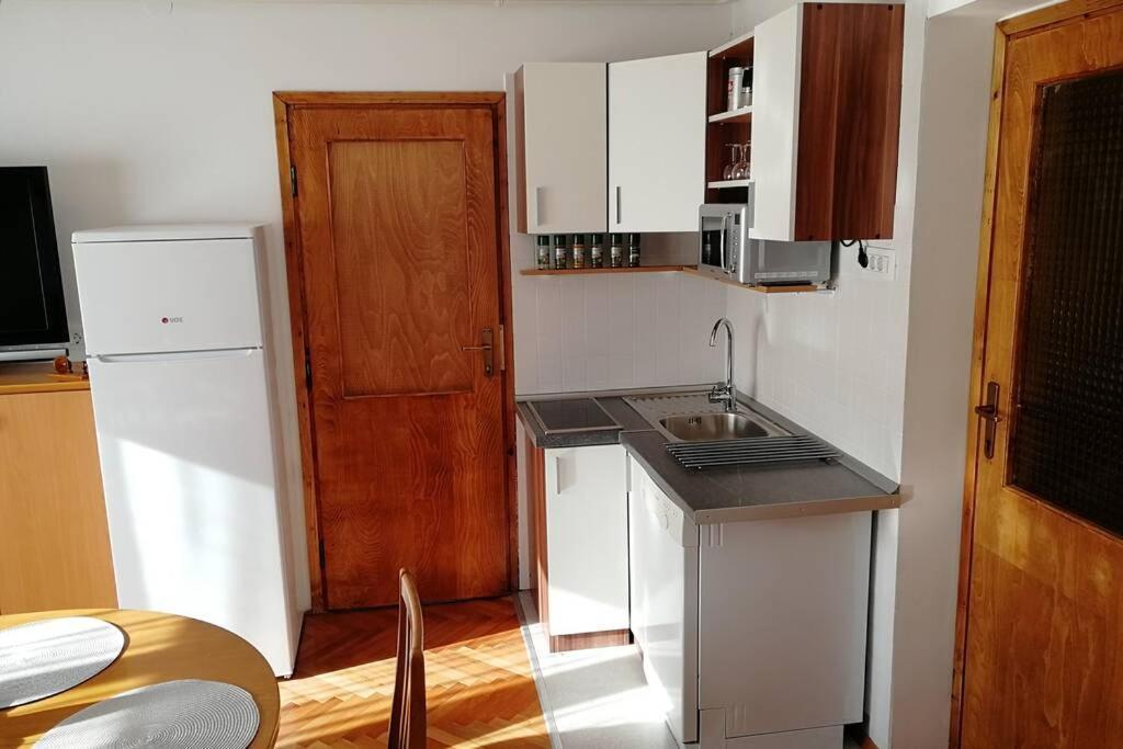 Apartmán Zrm Center Idrija Exteriér fotografie